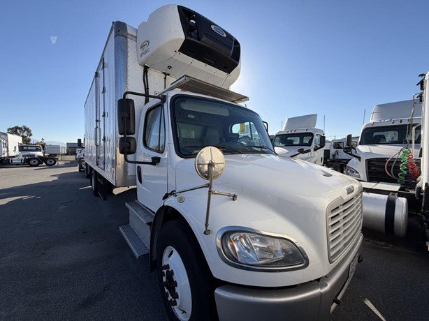 2019 Freightliner Business Class Refrigerated Truck for sale — view 3