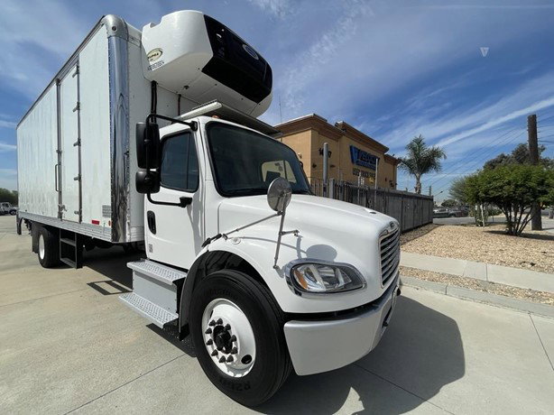 2019 Freightliner Business Class Refrigerated Truck for sale — view 3