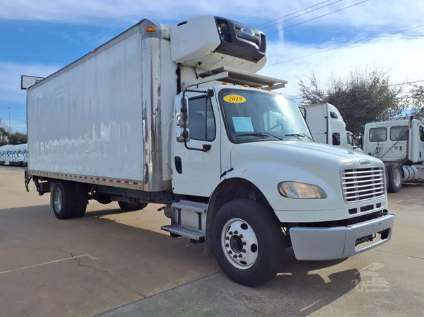 2019 Freightliner Business Class Refrigerated Truck for sale — view 3