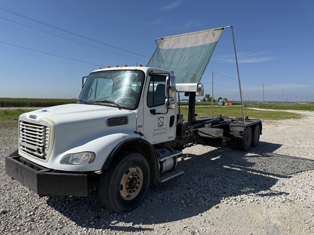 2010 Freightliner Business Class Hook Lift Truck for sale — view 4