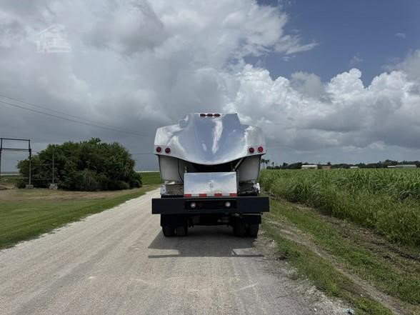 2006 Freightliner Business Class Tanker Truck - Fuel for sale — view 4