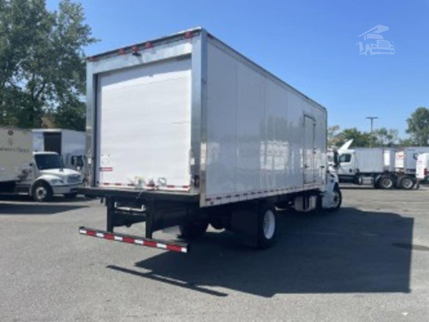2019 Freightliner Business Class Refrigerated Truck for sale — view 4