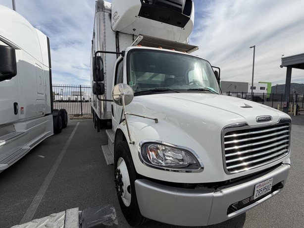 2019 Freightliner Business Class Refrigerated Truck for sale — view 4