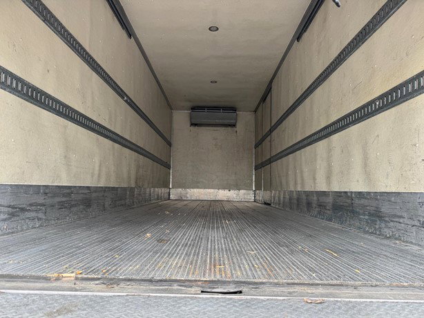 2019 Freightliner Business Class Refrigerated Truck for sale — view 4