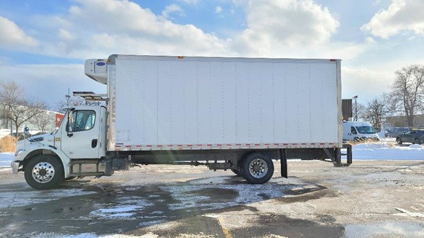 2018 Freightliner Business Class Refrigerated Truck for sale — view 4