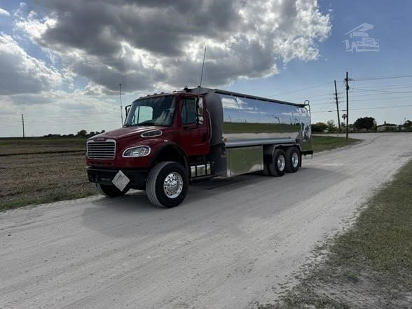 2014 Freightliner Business Class Tanker Truck - Fuel for sale — view 4
