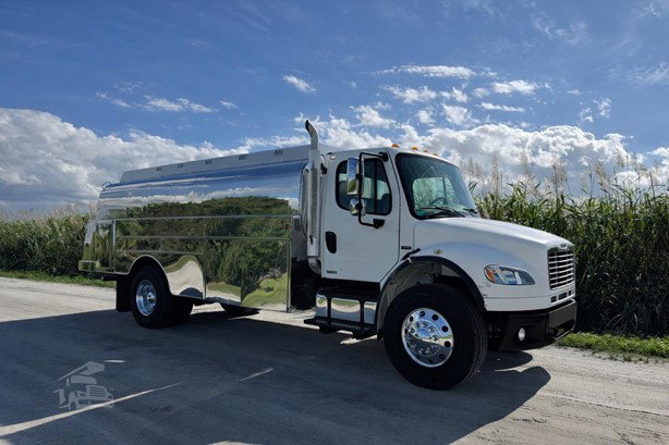 2007 Freightliner Business Class Tanker Truck - Fuel for sale — view 5
