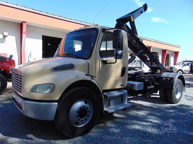 2010 Freightliner Business Class Hook Lift Truck for sale — view 5