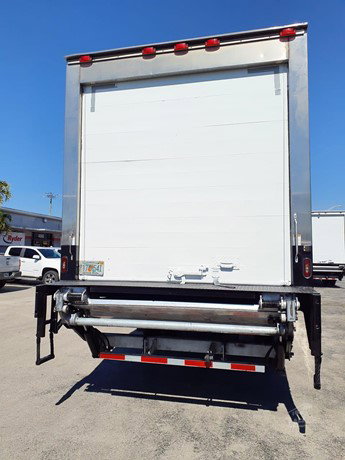 2019 Freightliner Business Class Refrigerated Truck for sale — view 5