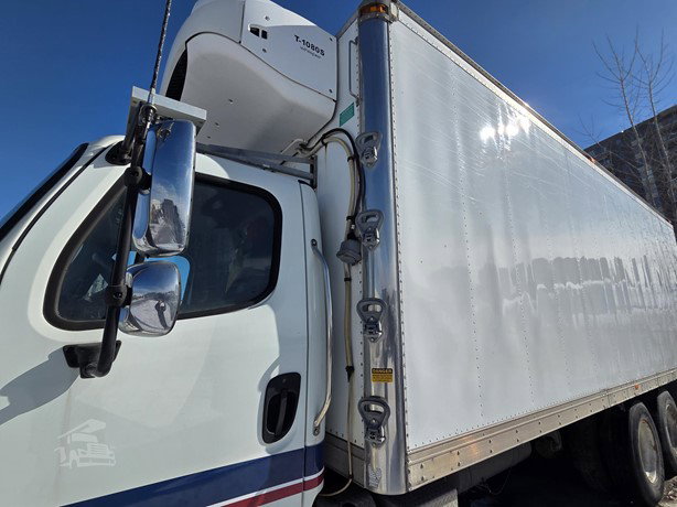 2014 Freightliner Business Class Refrigerated Truck for sale — view 5