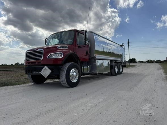 2014 Freightliner Business Class Tanker Truck - Fuel for sale — view 5