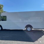 2005 Freightliner MT45 Van - Step for sale — view 2