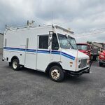 2009 Freightliner MT45 Van - Step for sale — view 3
