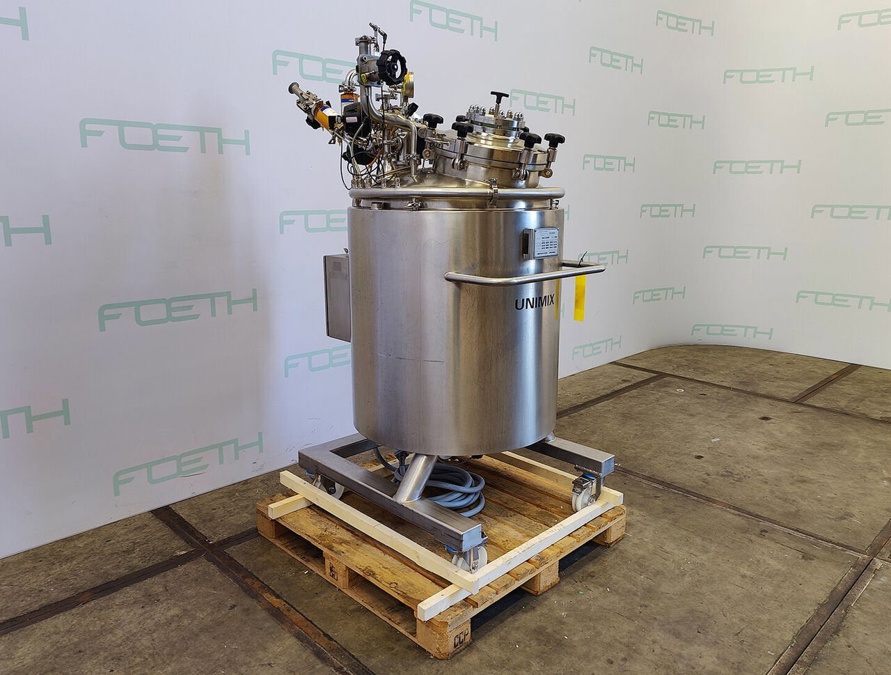 Haagen & Rinau 300 Ltr Tank Container for sale — view 2