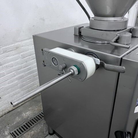 2005 Handtmann VF 610 Meat Processing for sale — view 5