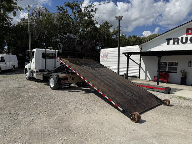 2018 Hino 258 Hook Lift Truck for sale — view 5