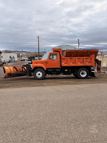 2001 International 2554S Pick Up Truck for sale