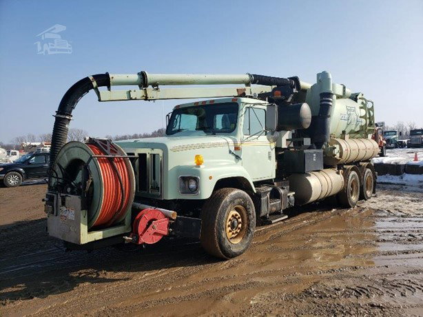 2000 International 2674SF Sewer Truck for sale — view 3
