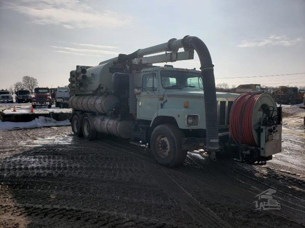 2000 International 2674SF Sewer Truck for sale — view 4