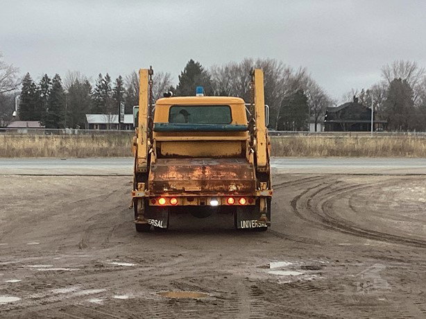 2001 International 4700 Hook Lift Truck for sale — view 4