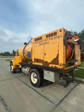 2000 International 4700 Sewer Truck for sale — view 5