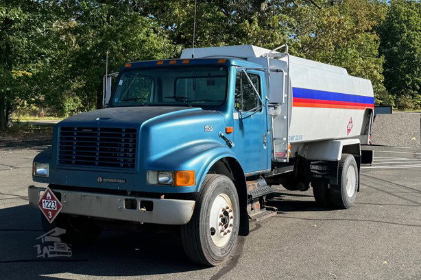 2000 International 4900 Tanker Truck - Fuel for sale — view 2