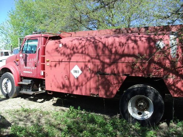 1991 International 4900 Tanker Truck - Fuel for sale — view 4