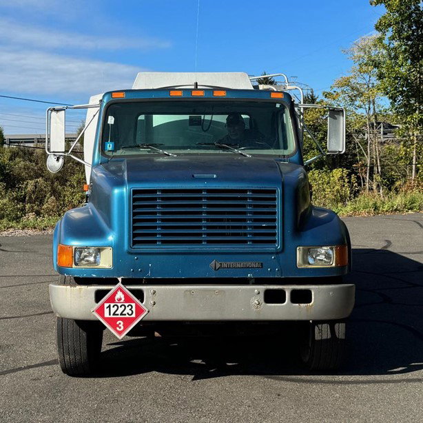 2000 International 4900 Tanker Truck - Fuel for sale — view 4