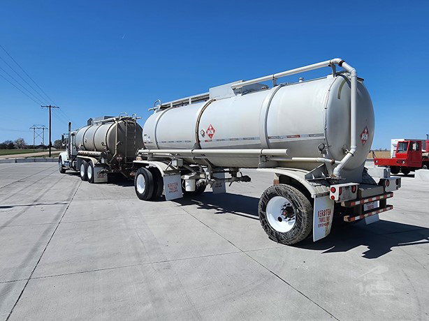 2011 International 9900 Tanker Truck - Fuel for sale — view 3