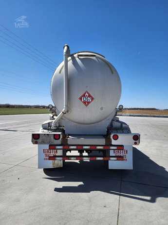 2011 International 9900 Tanker Truck - Fuel for sale — view 4