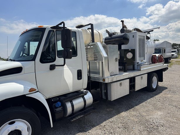 2016 International Durastar 4300 Sewer Truck for sale — view 2