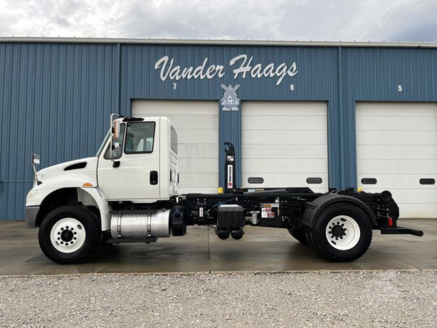 2017 International Durastar 4300 Hook Lift Truck for sale — view 2