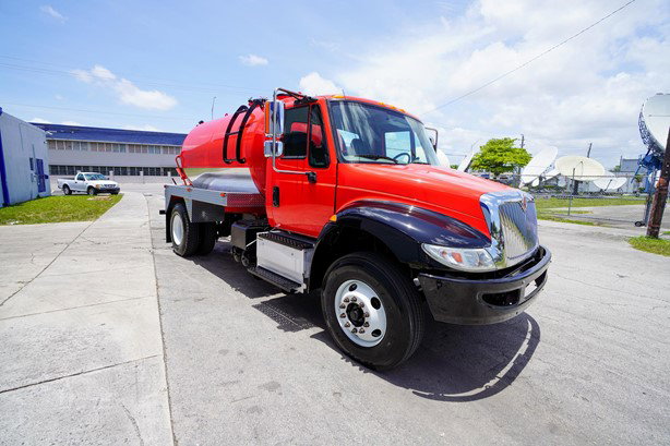 2019 International Durastar 4300 Sewer Truck for sale — view 3