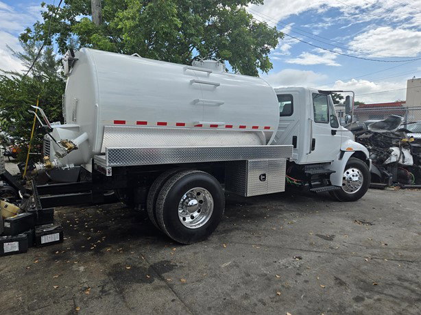 2016 International Durastar 4300 Sewer Truck for sale — view 3