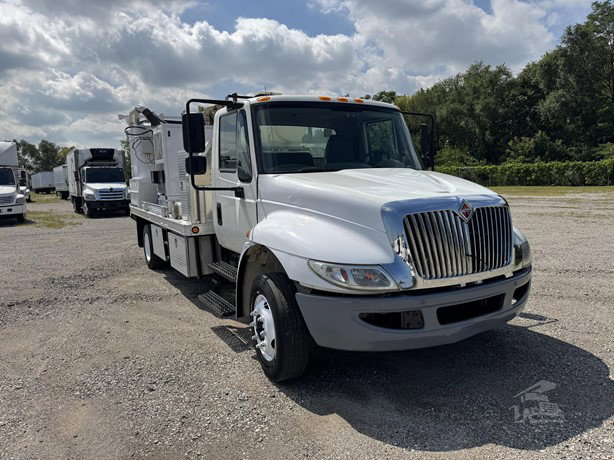 2016 International Durastar 4300 Sewer Truck for sale — view 3