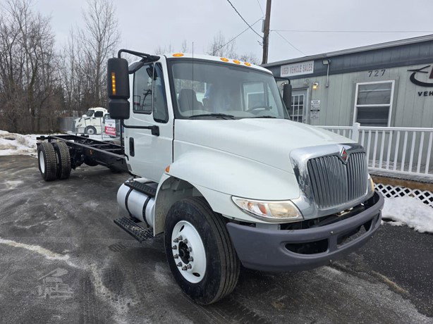 2019 International Durastar 4300 Box Truck for sale — view 3
