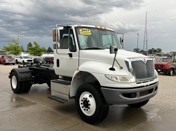 2017 International Durastar 4300 Hook Lift Truck for sale — view 4