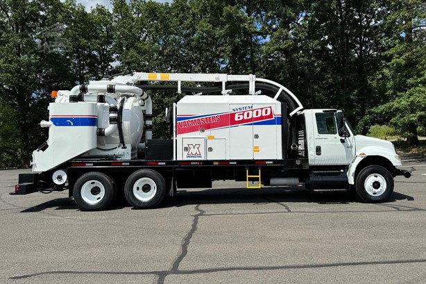 2007 International Durastar 4400 Sewer Truck for sale — view 3