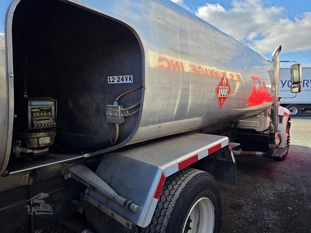 2003 International Durastar 4400 Tanker Truck - Fuel for sale — view 4
