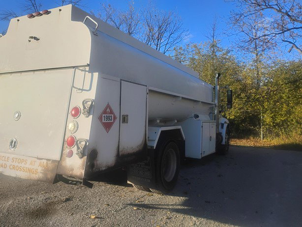 2002 International Durastar 4400 Tanker Truck - Fuel for sale — view 4
