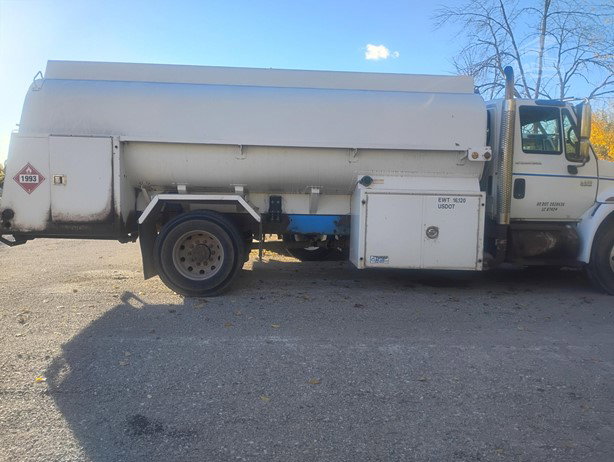 2002 International Durastar 4400 Tanker Truck - Fuel for sale — view 5