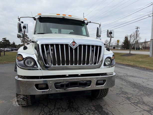 2019 International HV Tow Truck for sale — view 2