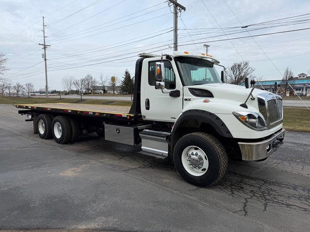 2019 International HV Tow Truck for sale — view 3