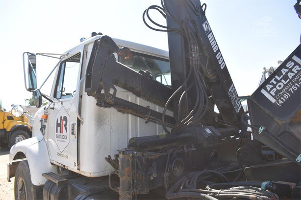 1996 International S2600 Hook Lift Truck for sale — view 4