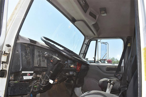 1996 International S2600 Hook Lift Truck for sale — view 5