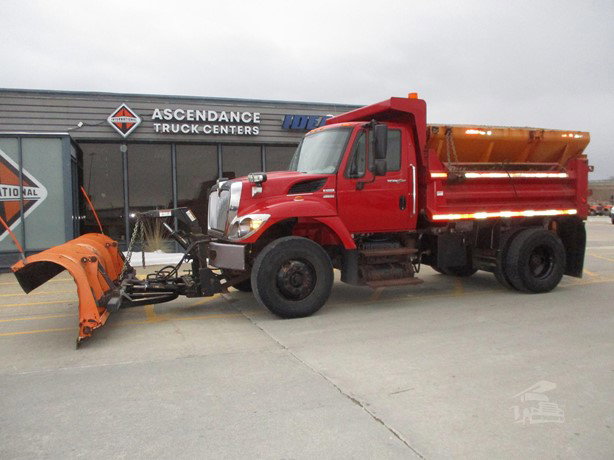 2011 International Workstar 7300 Pick Up Truck for sale — view 2