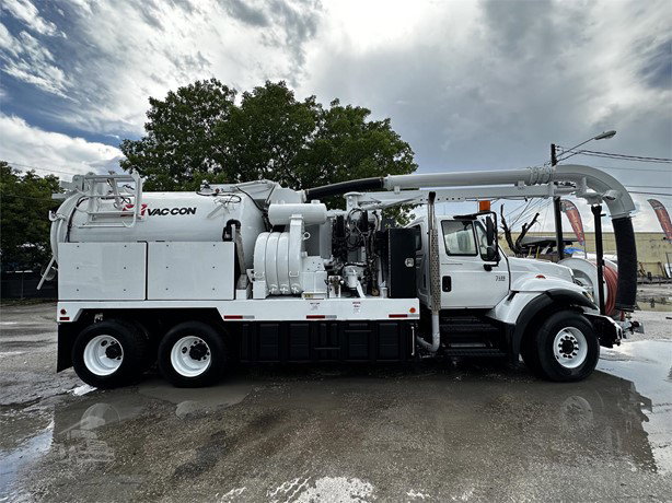 2006 International Workstar 7400 Sewer Truck for sale — view 2