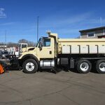 2011 International Workstar 7400 Pick Up Truck for sale — view 2