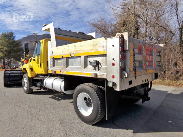 2008 International Workstar 7400 Pick Up Truck for sale — view 2