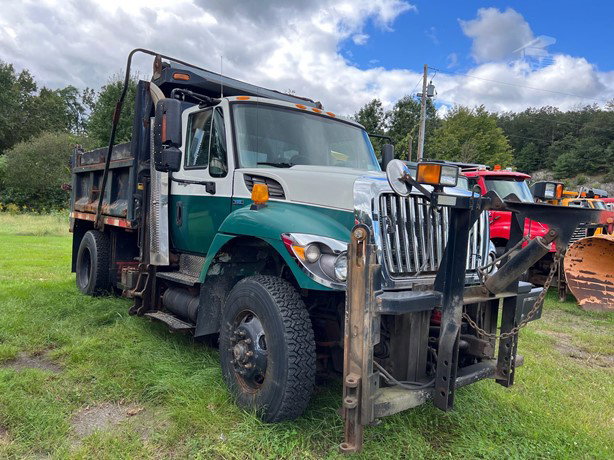 2008 International Workstar 7400 Pick Up Truck for sale — view 2
